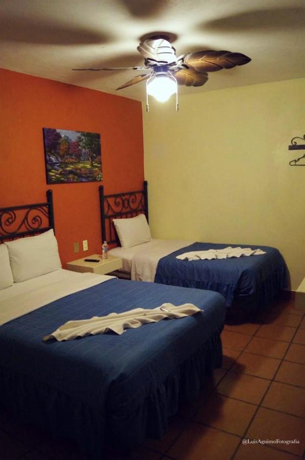 كوميتان د دومينغوز Hotel Del Pasaje Morales المظهر الخارجي الصورة